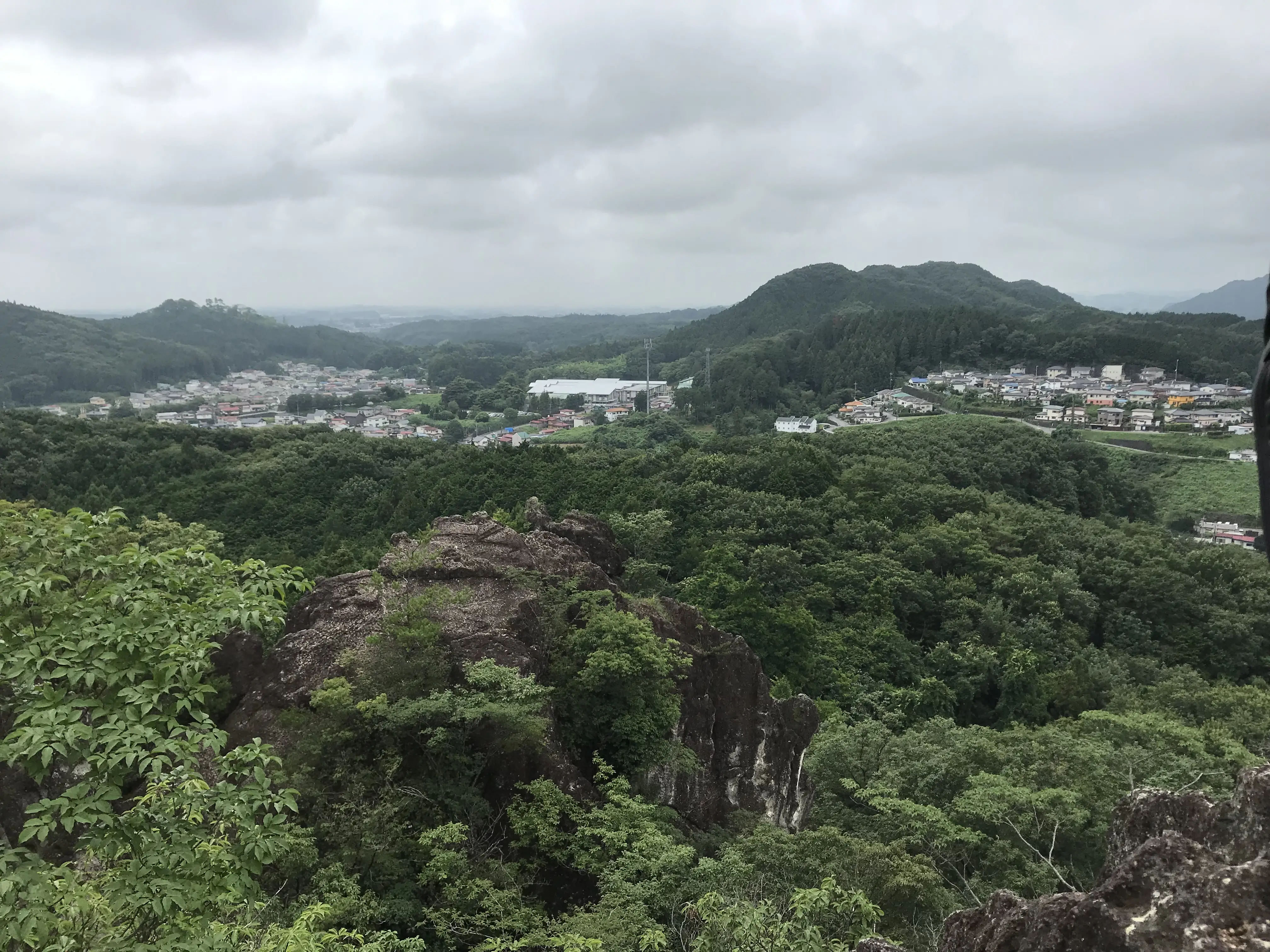 栃木県の岩山の山頂から見た風景
